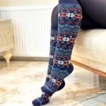 جوراب پشمی زیرزانو طرح سنتی