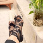 جوراب گیپوری طرح شکوفه درشت